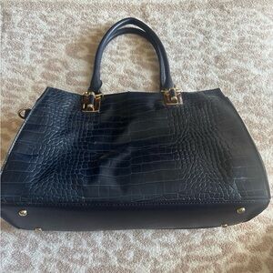 Elegant Black Crocodile-Embossed Women's Handbag